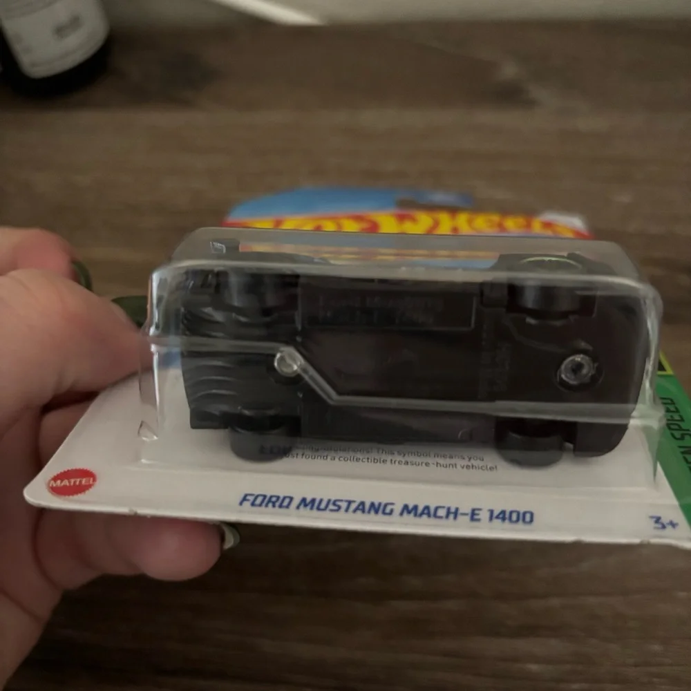 Ford Mustang Mach-E‎ 1400 Hot Wheels Treasure Hunt (TH)